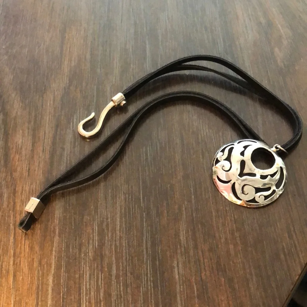 VNT Mexican sterling silver pendant/choker - Picture 8 of 17